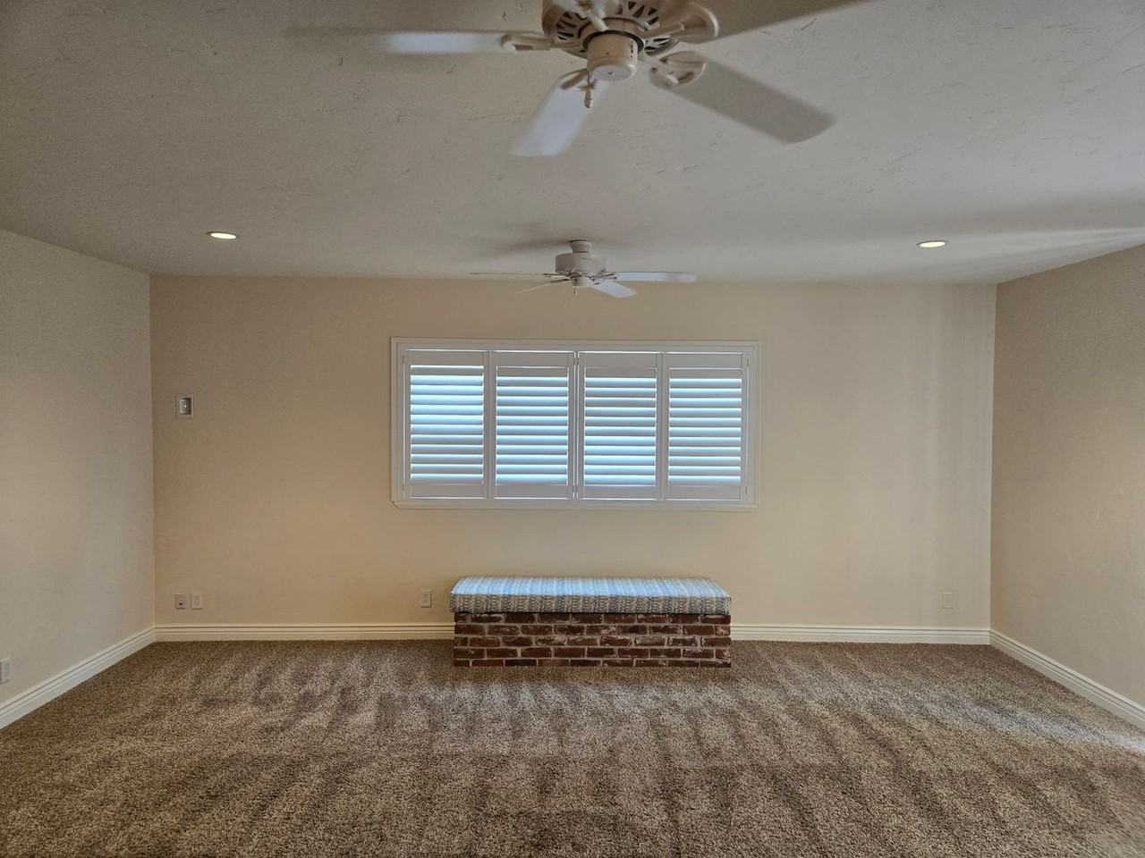 1619 Merritt St - Photo 3 of 15