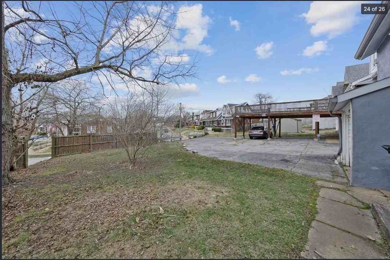 2835 Hampton Ave - Photo 3 of 22