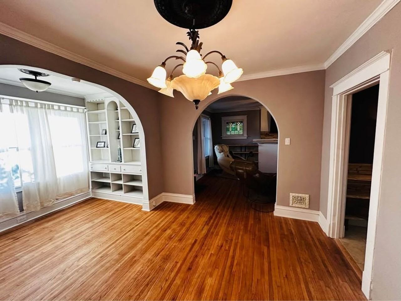 2835 Hampton Ave - Photo 3 of 22