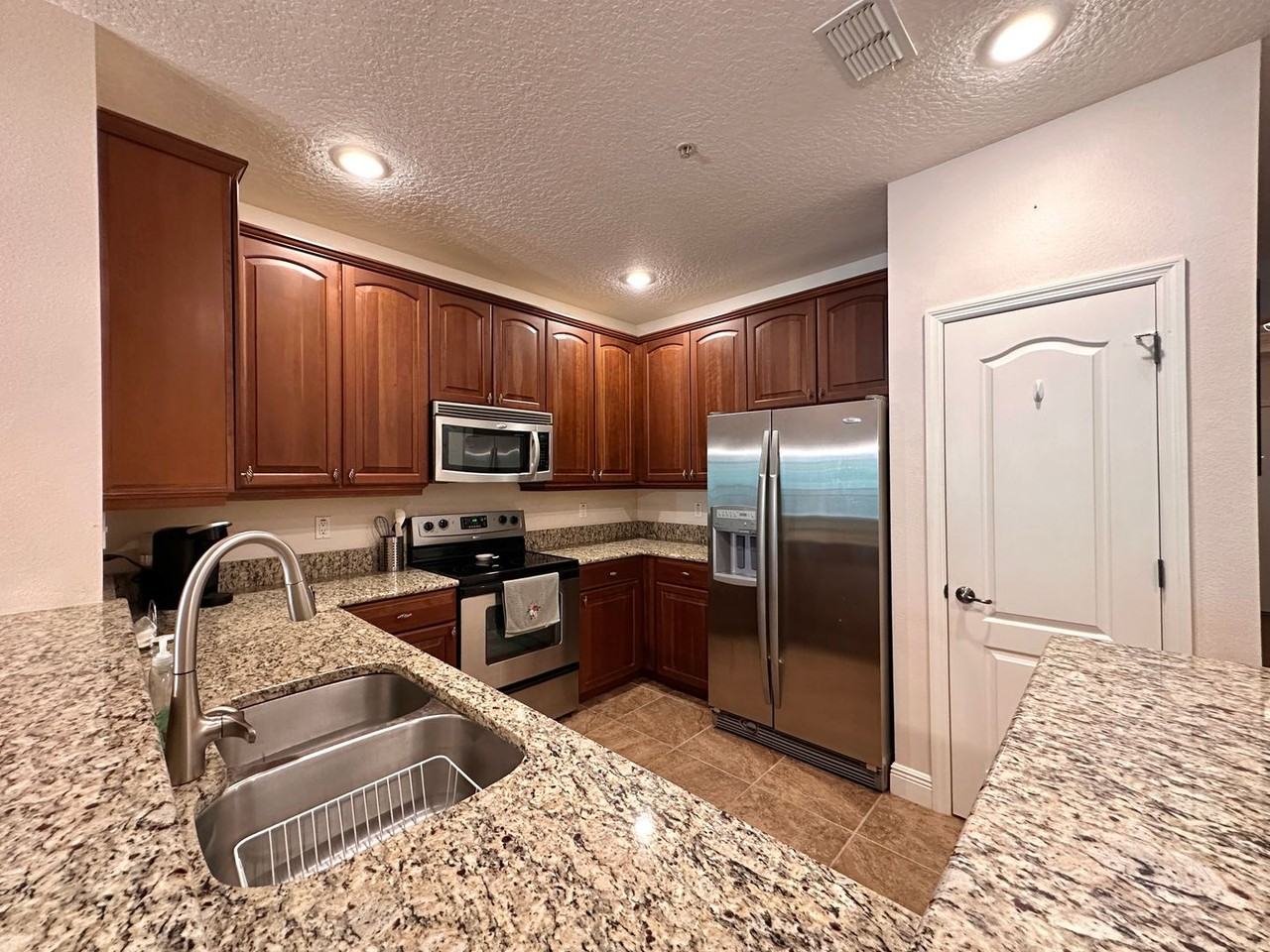 45 Riverview Bnd S #1935 - Photo 7 of 50