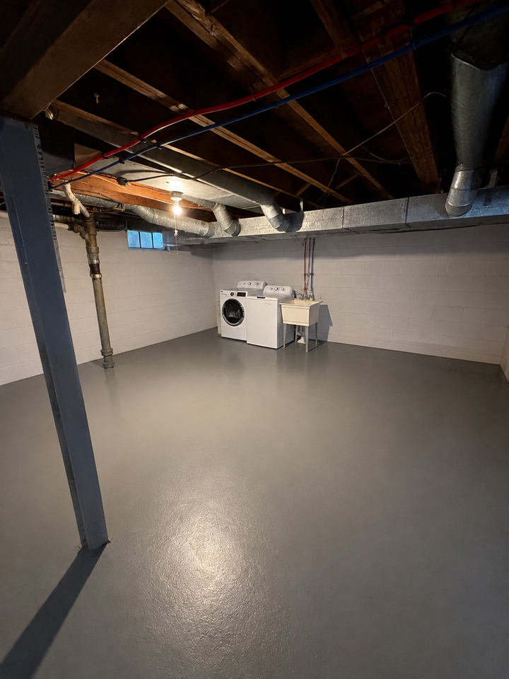 223 Hillside Ave - Photo 4 of 16