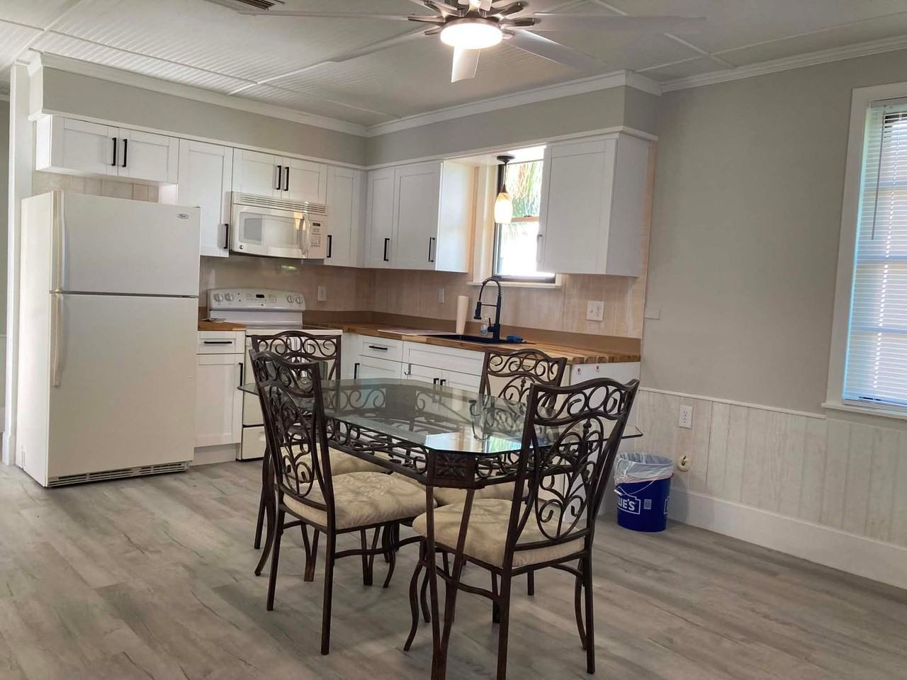 31 W Oakwood St - Photo 2 of 17