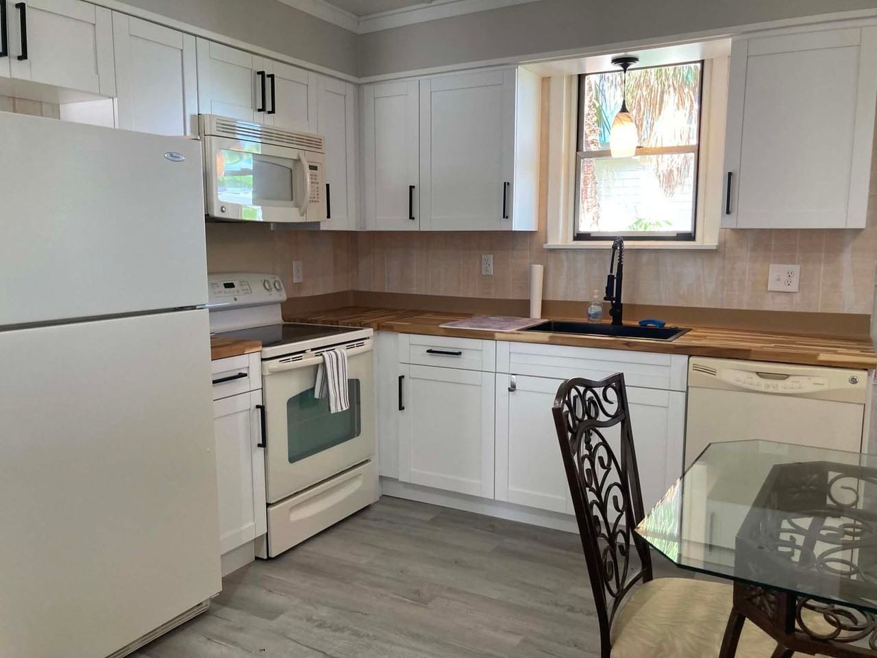 31 W Oakwood St - Photo 5 of 17