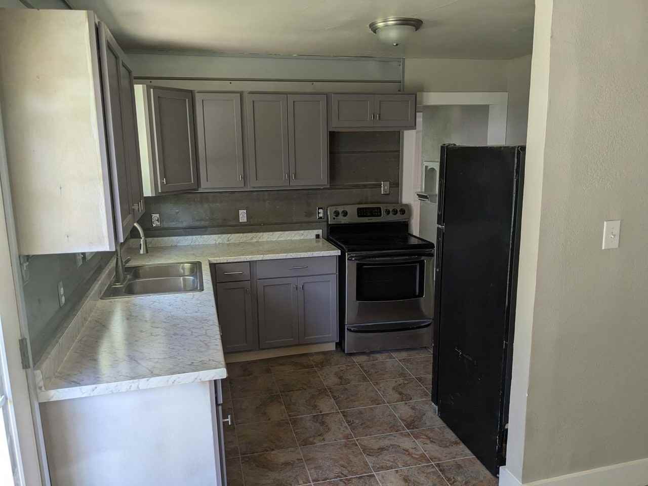 2517 Goliad St - Photo 6 of 21