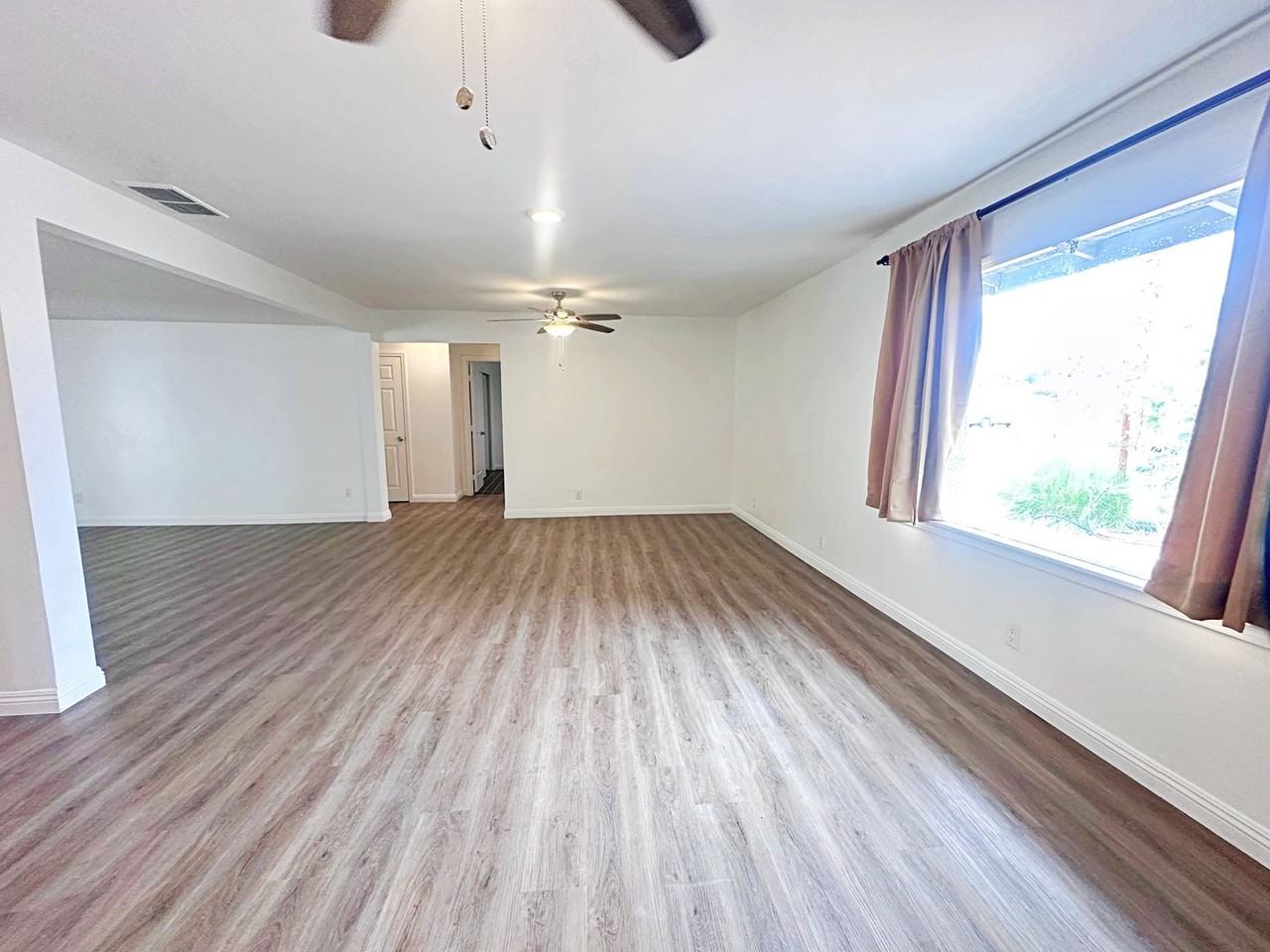 812 Bracken Ave - Photo 5 of 36