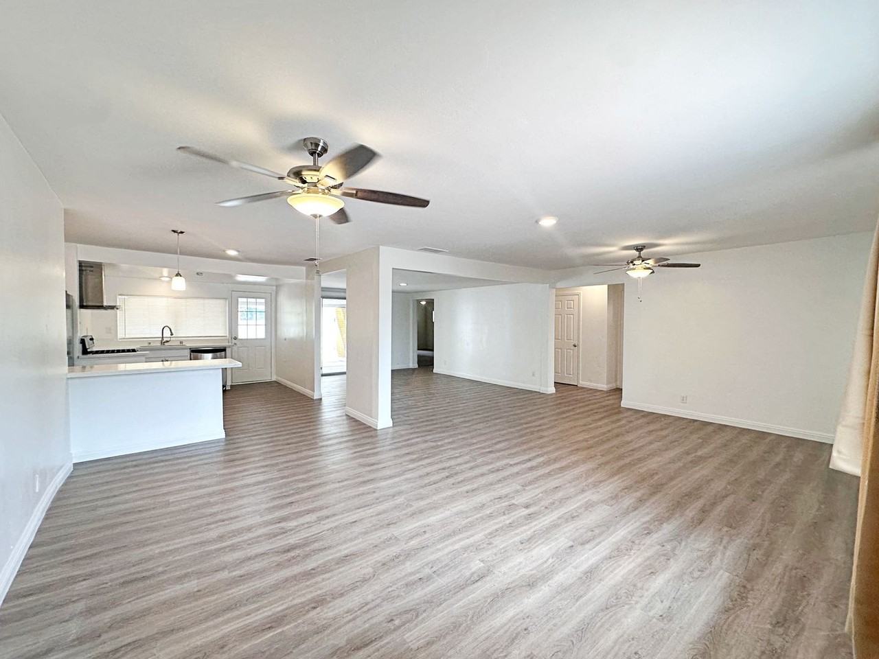 812 Bracken Ave - Photo 6 of 36