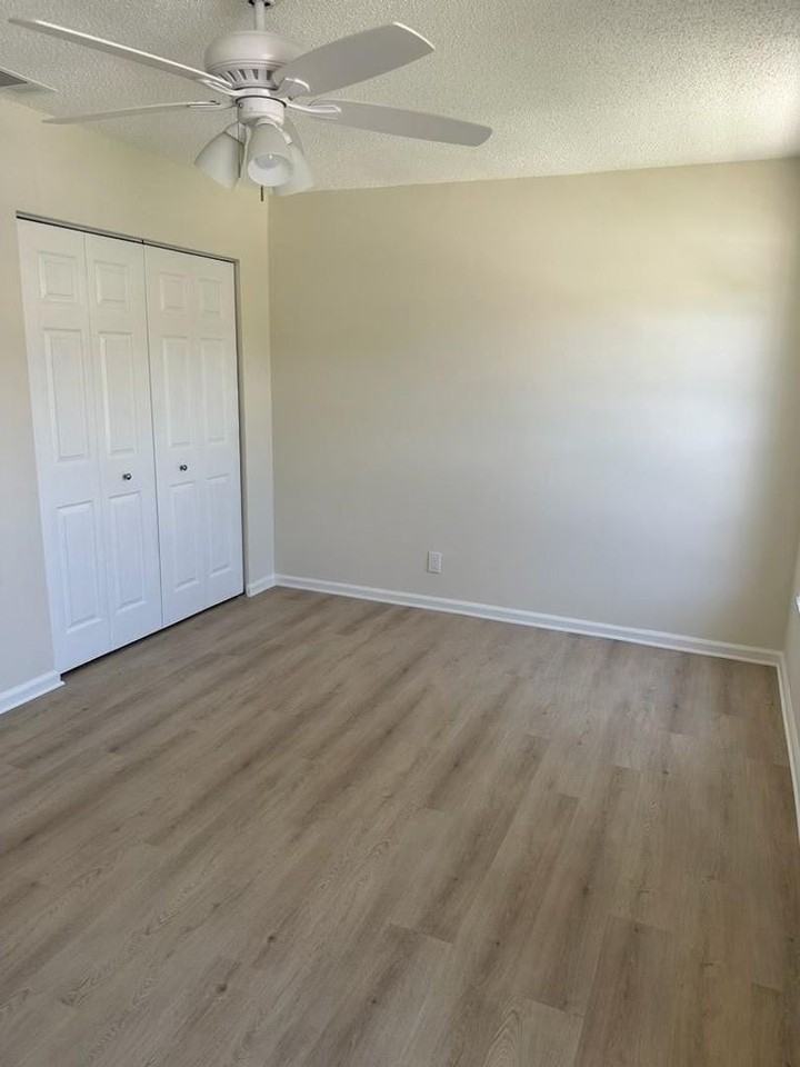 406 Buttonwood Pl #406 - Photo 7 of 24