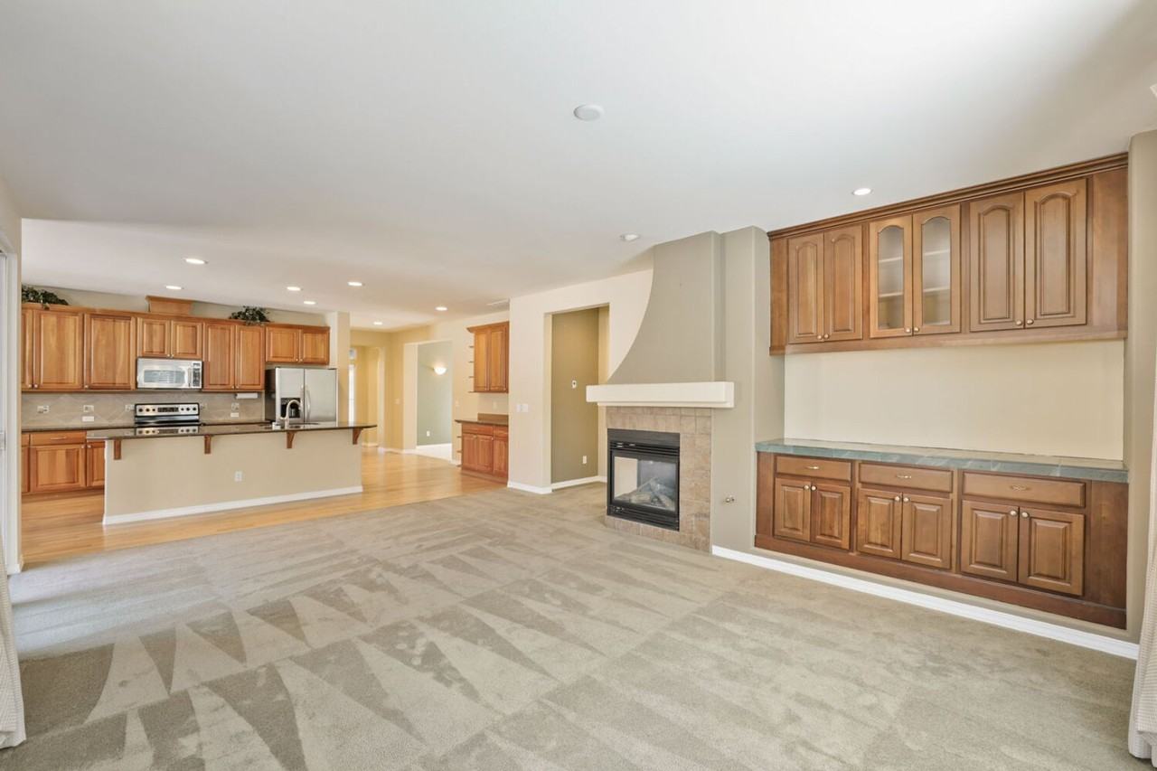 24169 Ne 122nd St - Photo 3 of 28