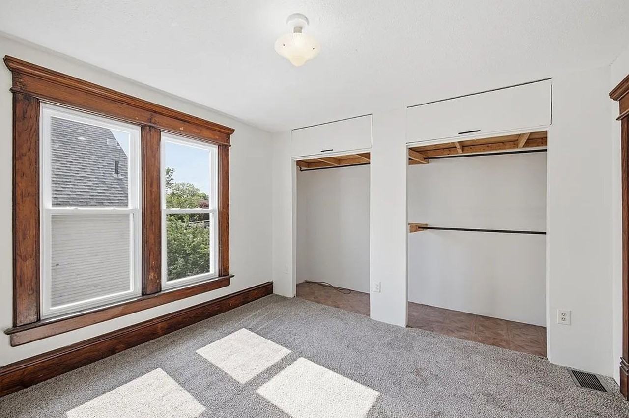 174 Marion Ave - Photo 3 of 21