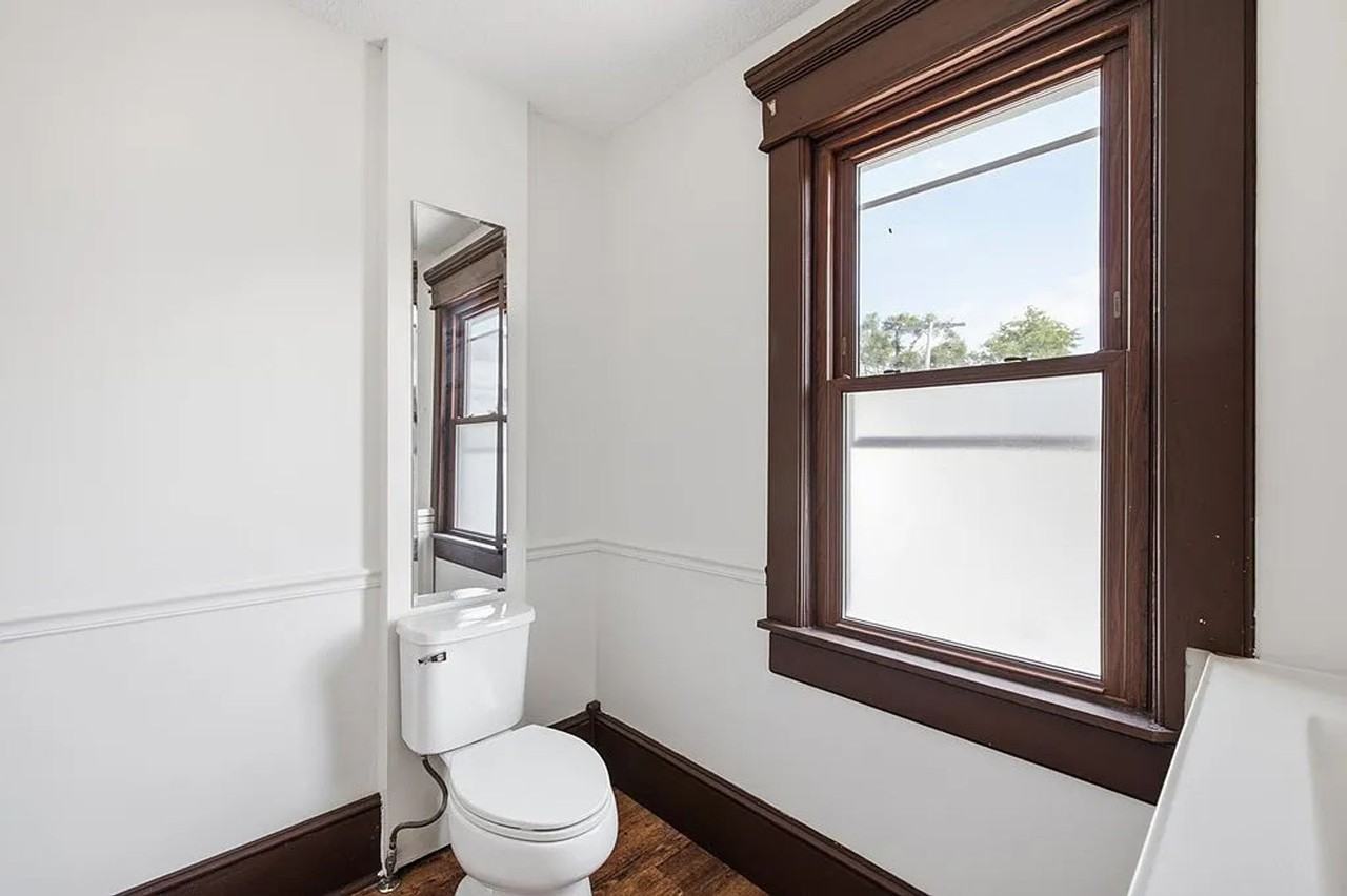174 Marion Ave - Photo 5 of 21