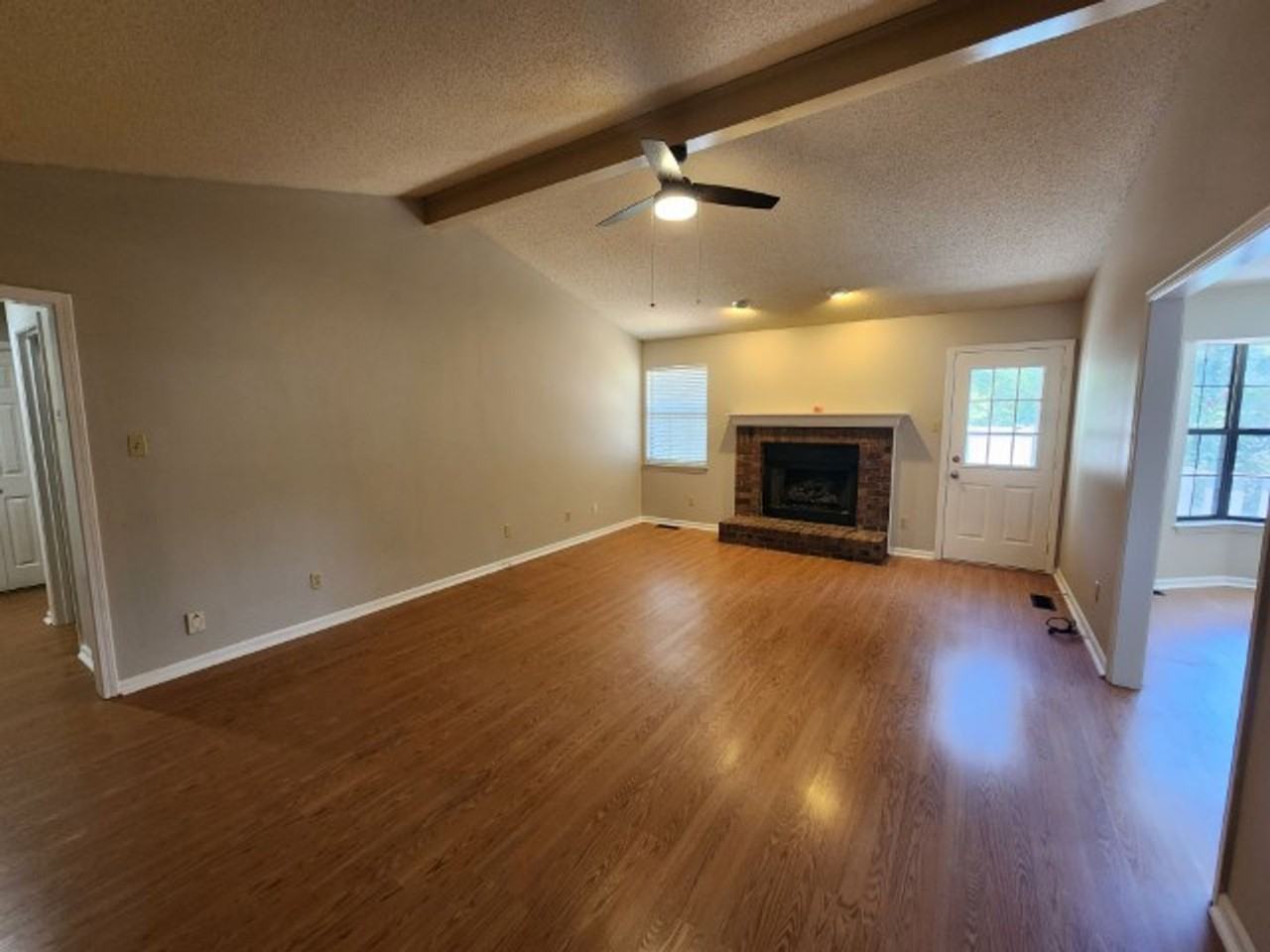 309 Shadow View Dr - Photo 2 of 26