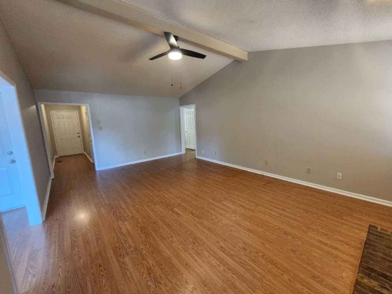 309 Shadow View Dr - Photo 3 of 26