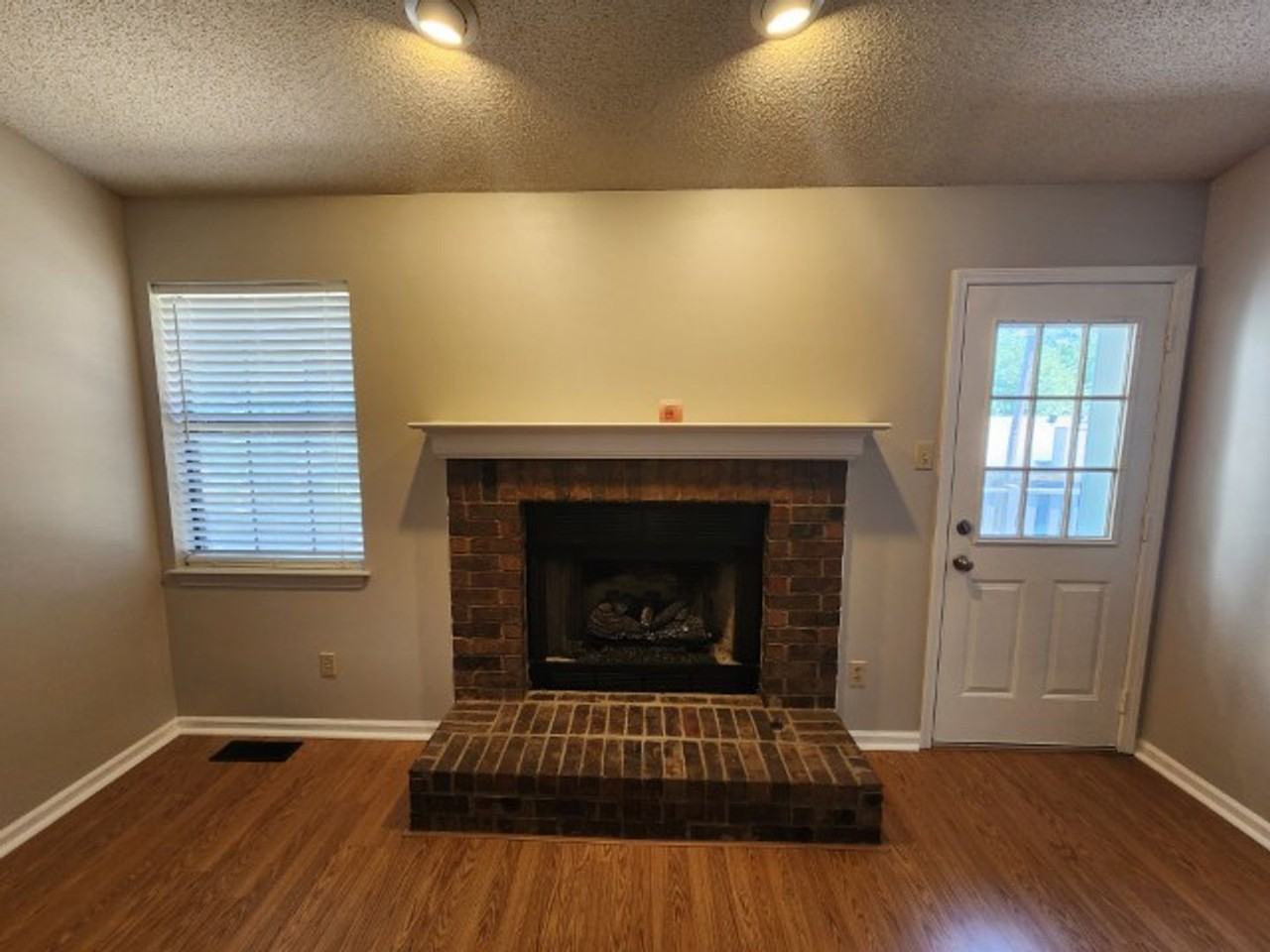 309 Shadow View Dr - Photo 4 of 26