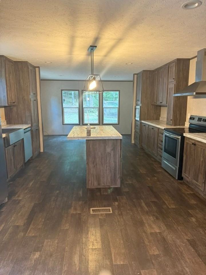 656 Mountain View Rd - Photo 4 of 16