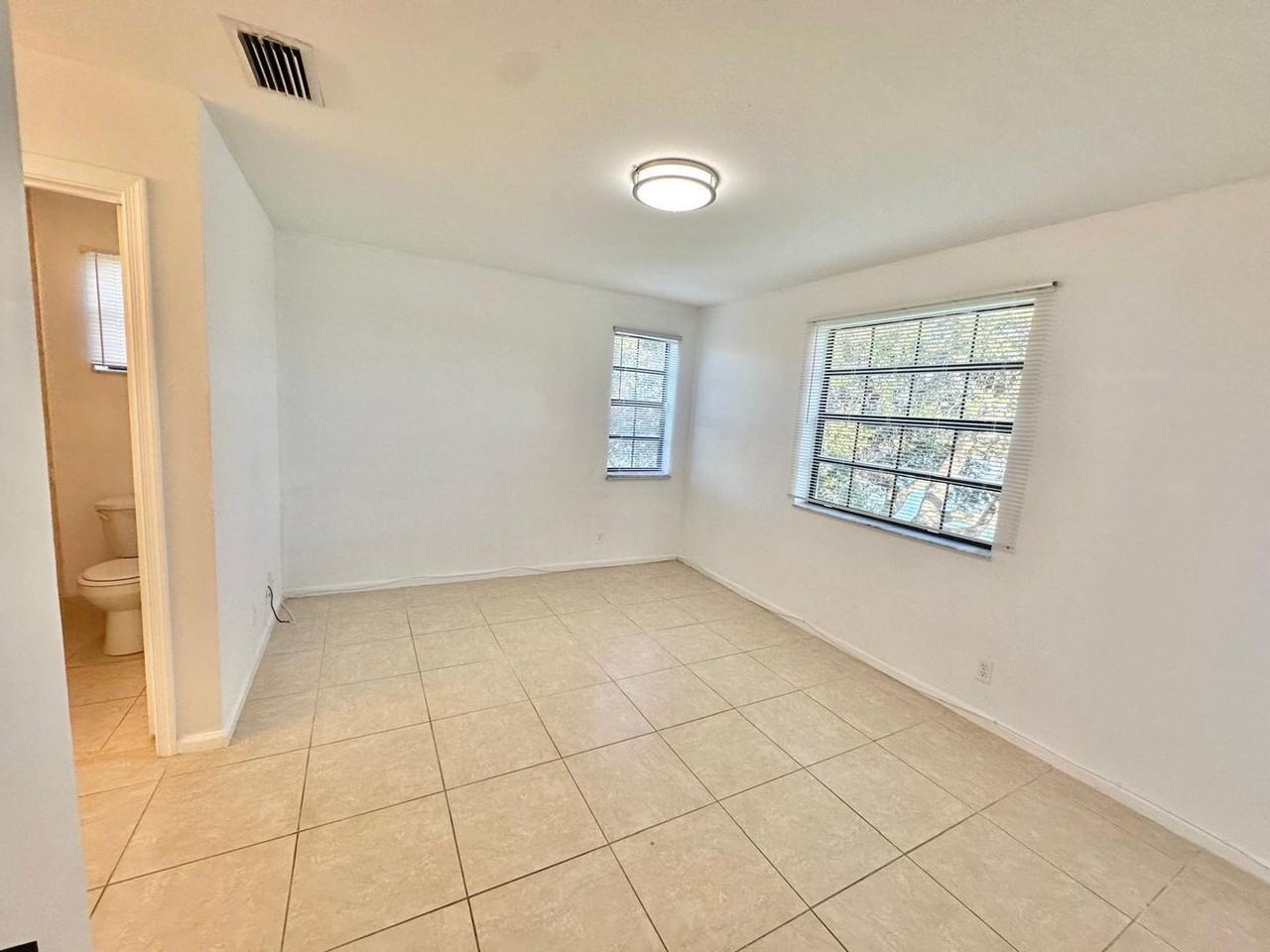 3170 Leewood Ter #L210 - Photo 4 of 12