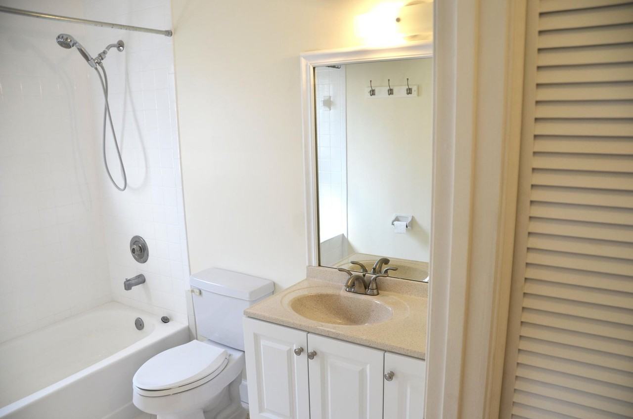 3355 Jaywood Ter #2140 - Photo 4 of 47