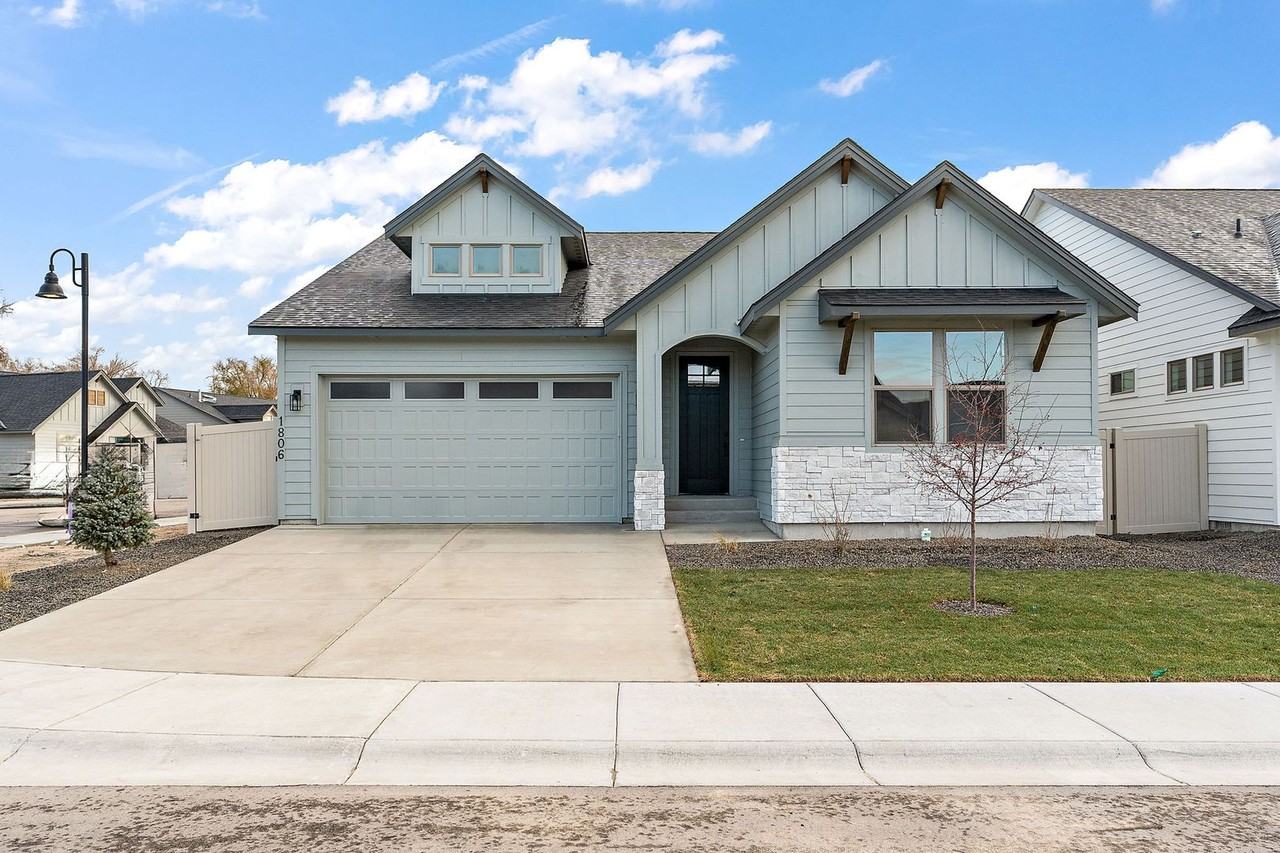 1806 N Black Elm Ln - Photo 3 of 33