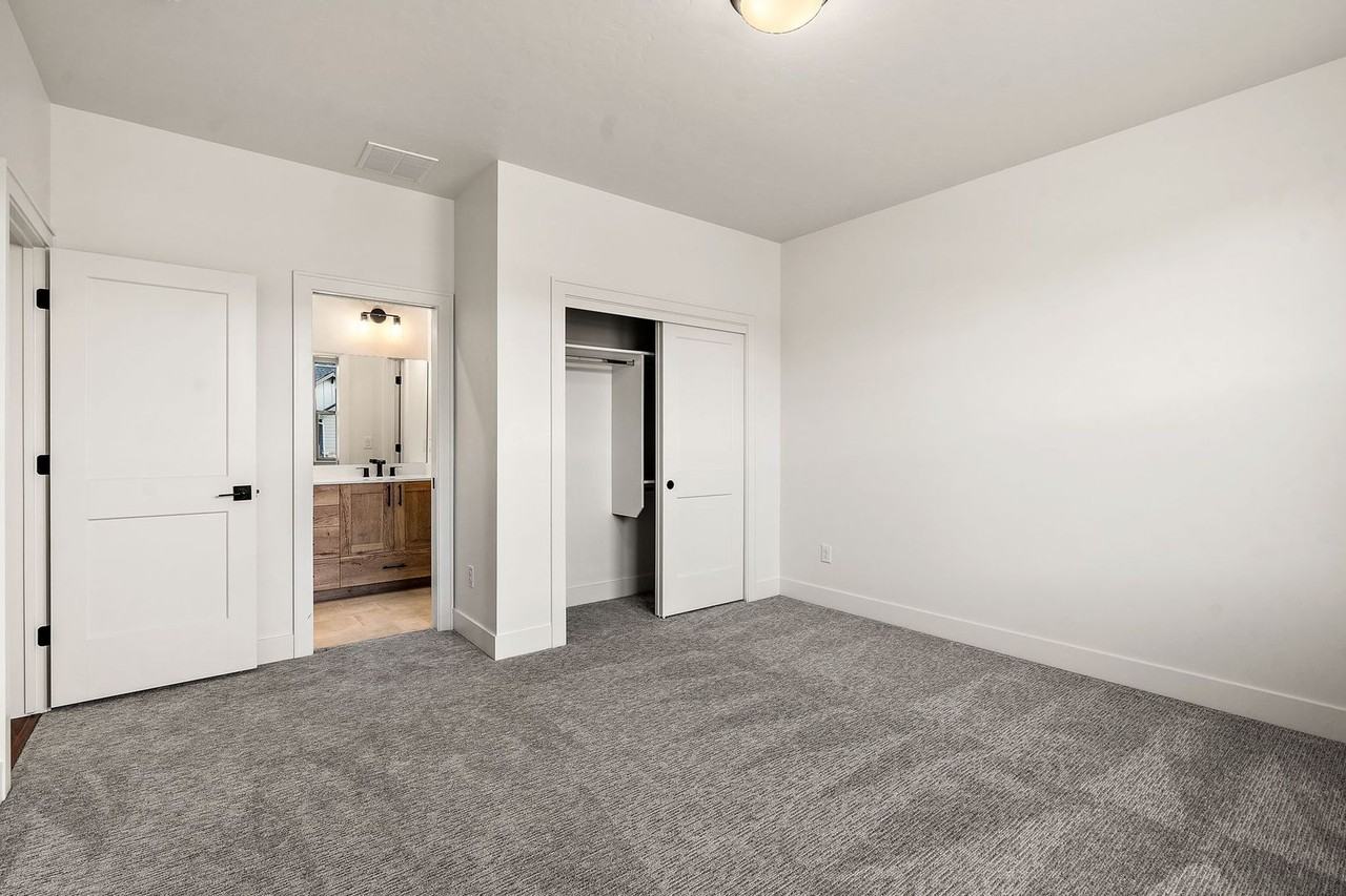 1806 N Black Elm Ln - Photo 6 of 33