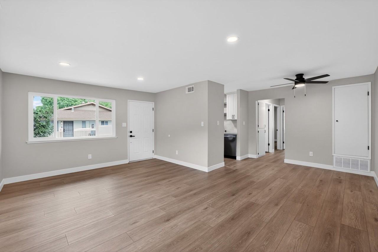 6281 Cavan Dr #4 - Photo 5 of 14