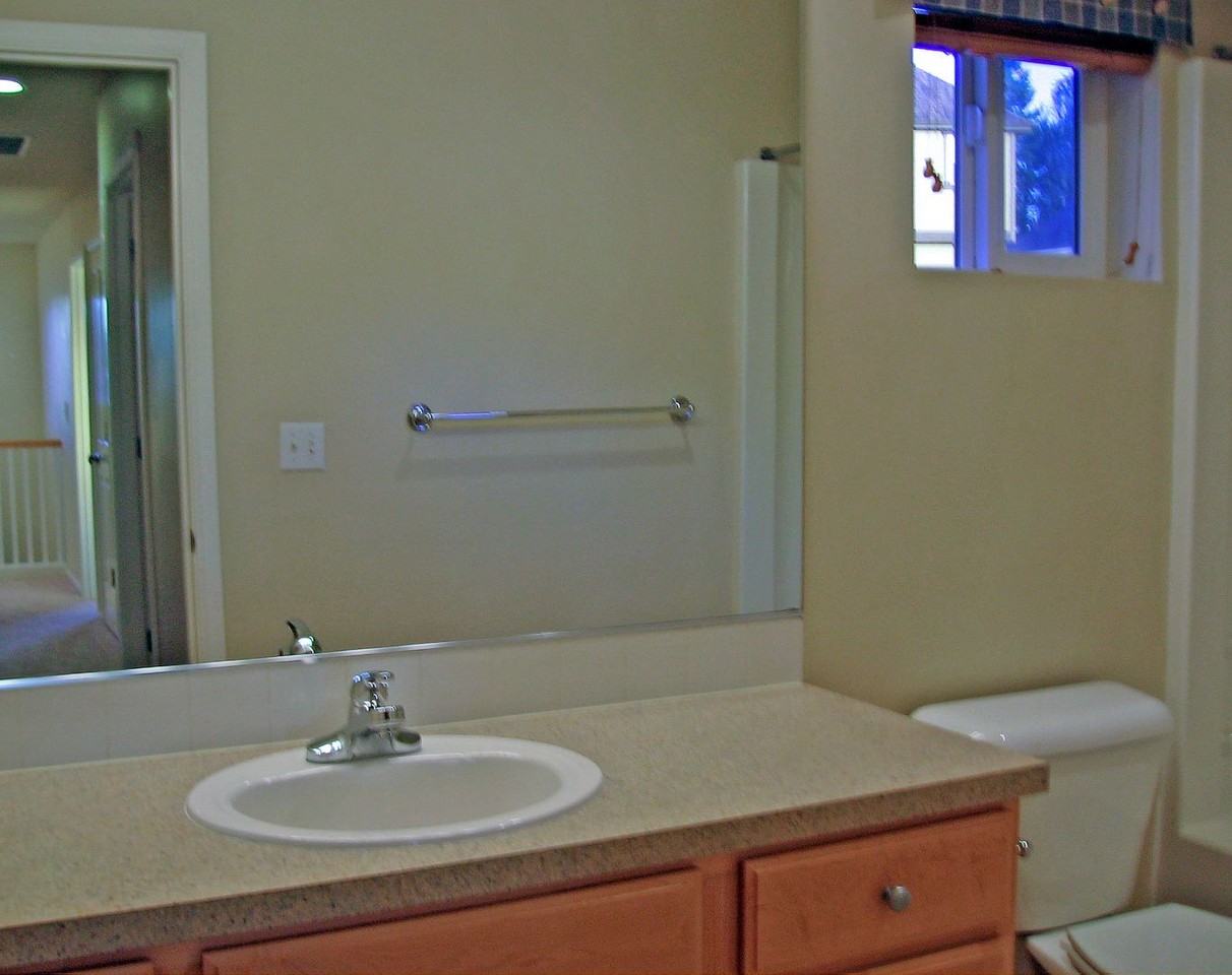 17046 Parkside Way Se - Photo 5 of 6