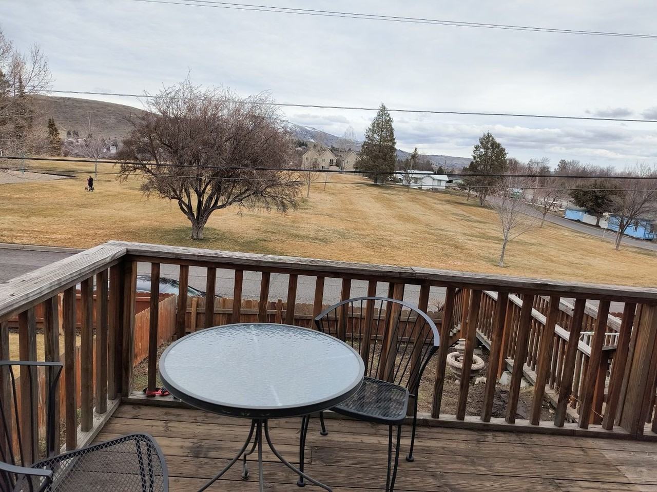 1720 Worden Ave - Photo 5 of 17
