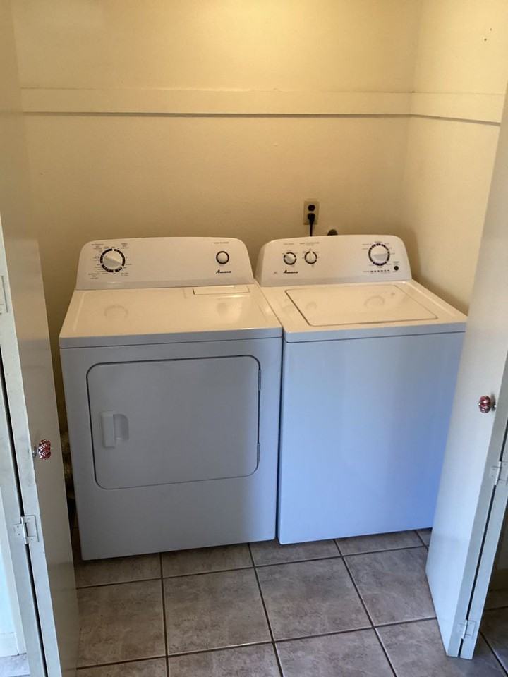 1720 Worden Ave - Photo 5 of 14