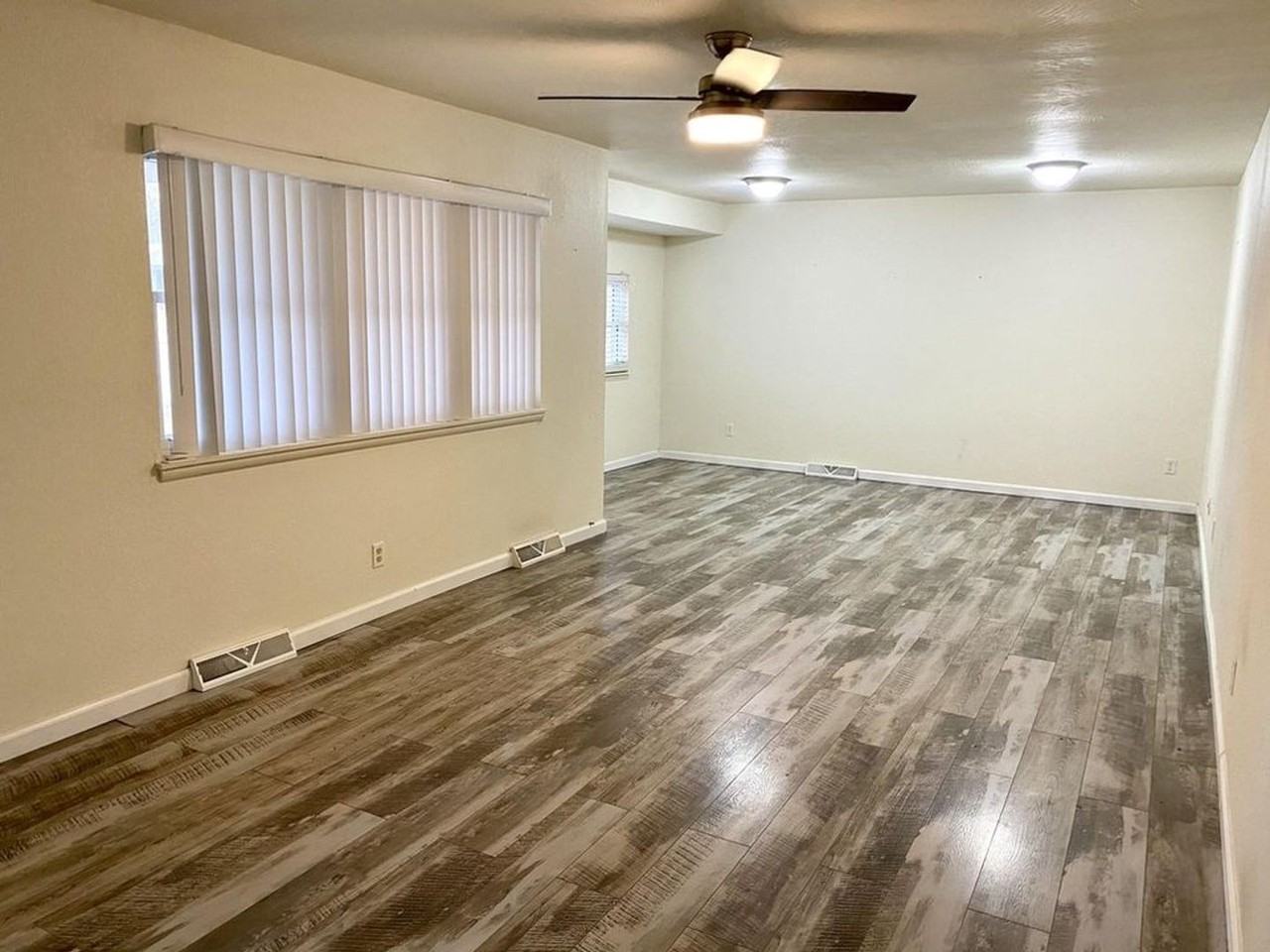 2400 S Nettleton Ave - Photo 2 of 15