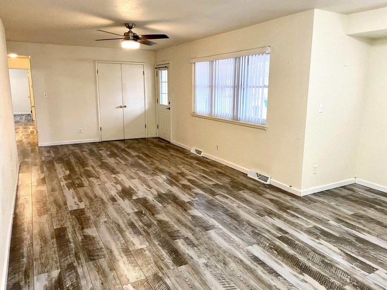 2400 S Nettleton Ave - Photo 3 of 15