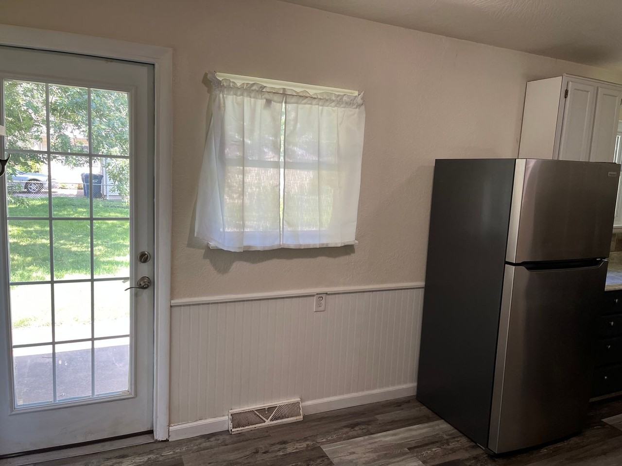 2400 S Nettleton Ave - Photo 7 of 15