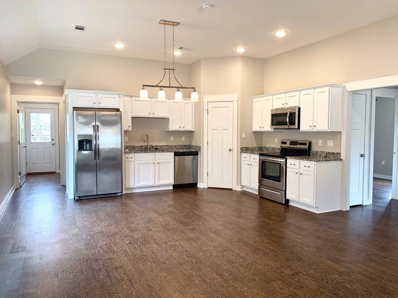 312 Wolf Den Ln - Photo 3 of 19