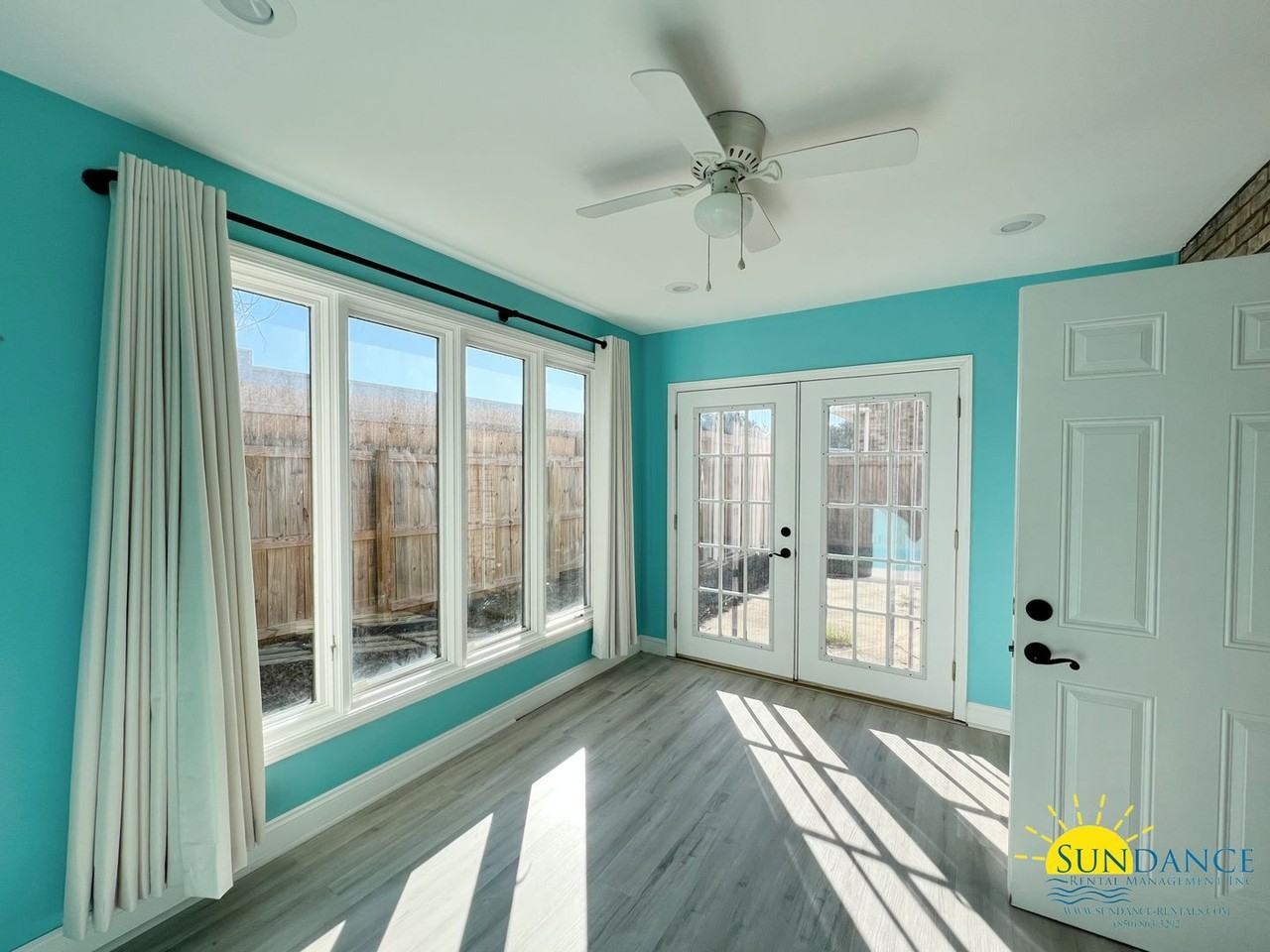 1059 Windmill Dr - Photo 7 of 25