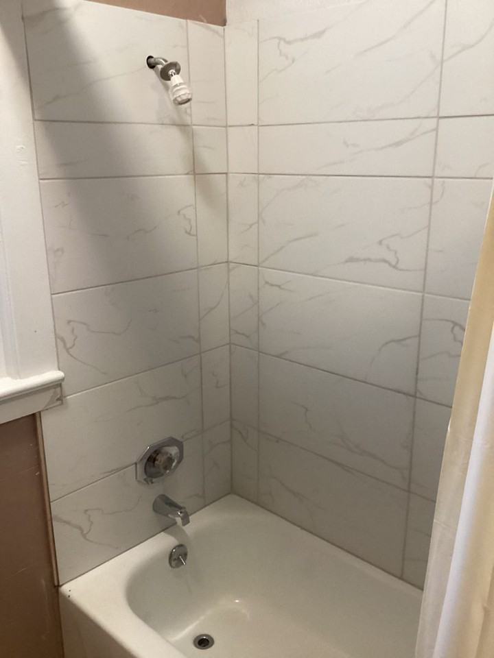 327 Grant St - Photo 4 of 11