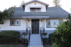 3214 S Leonard Ave - Photo 1 of 1