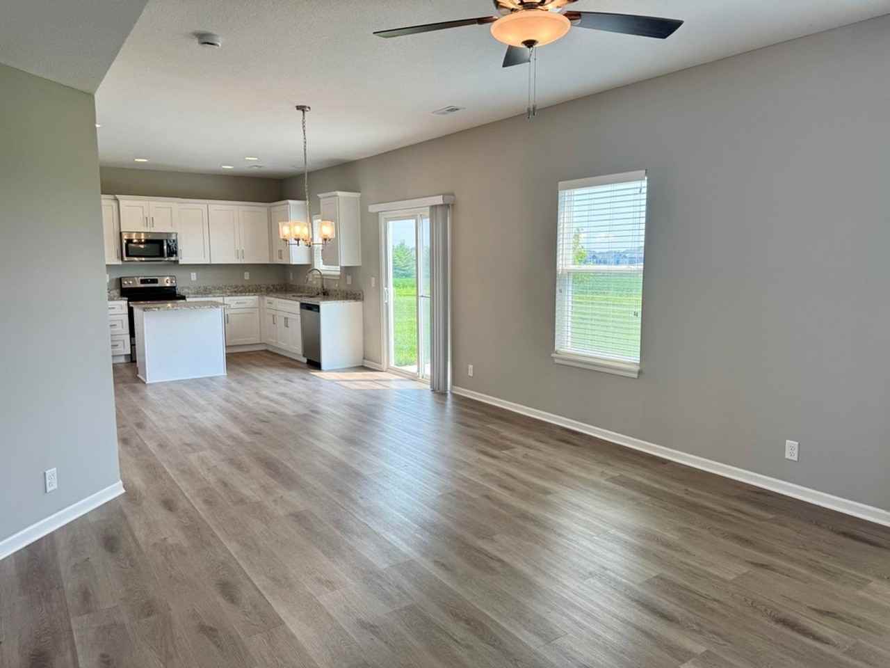 9122 Sw 2nd St - Photo 5 of 20