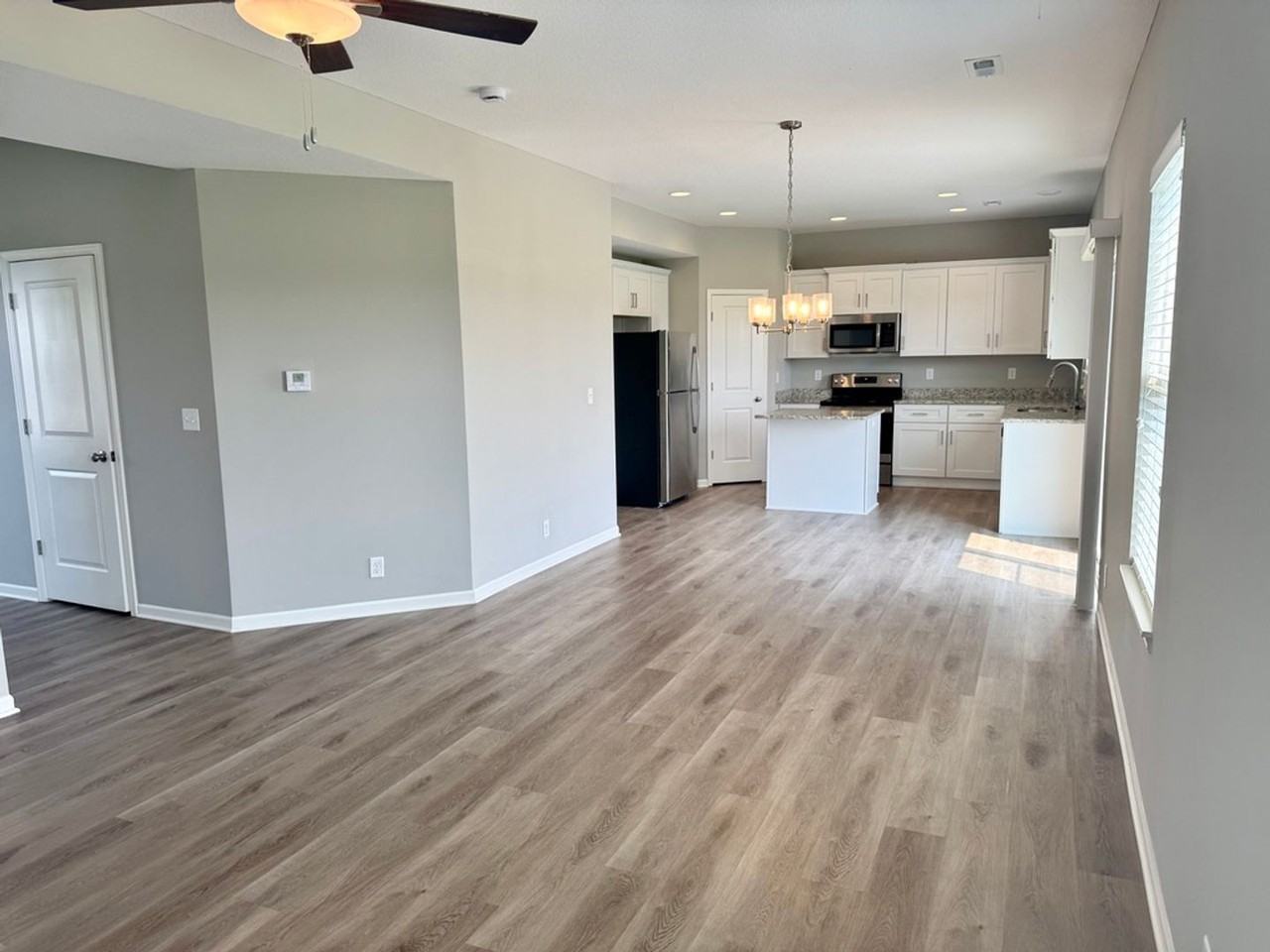 9122 Sw 2nd St - Photo 6 of 20