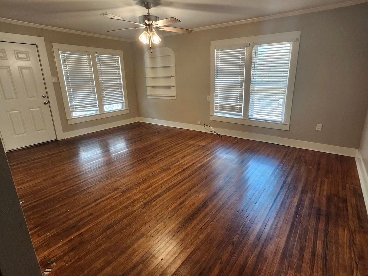 311 E Narroway - Photo 5 of 14