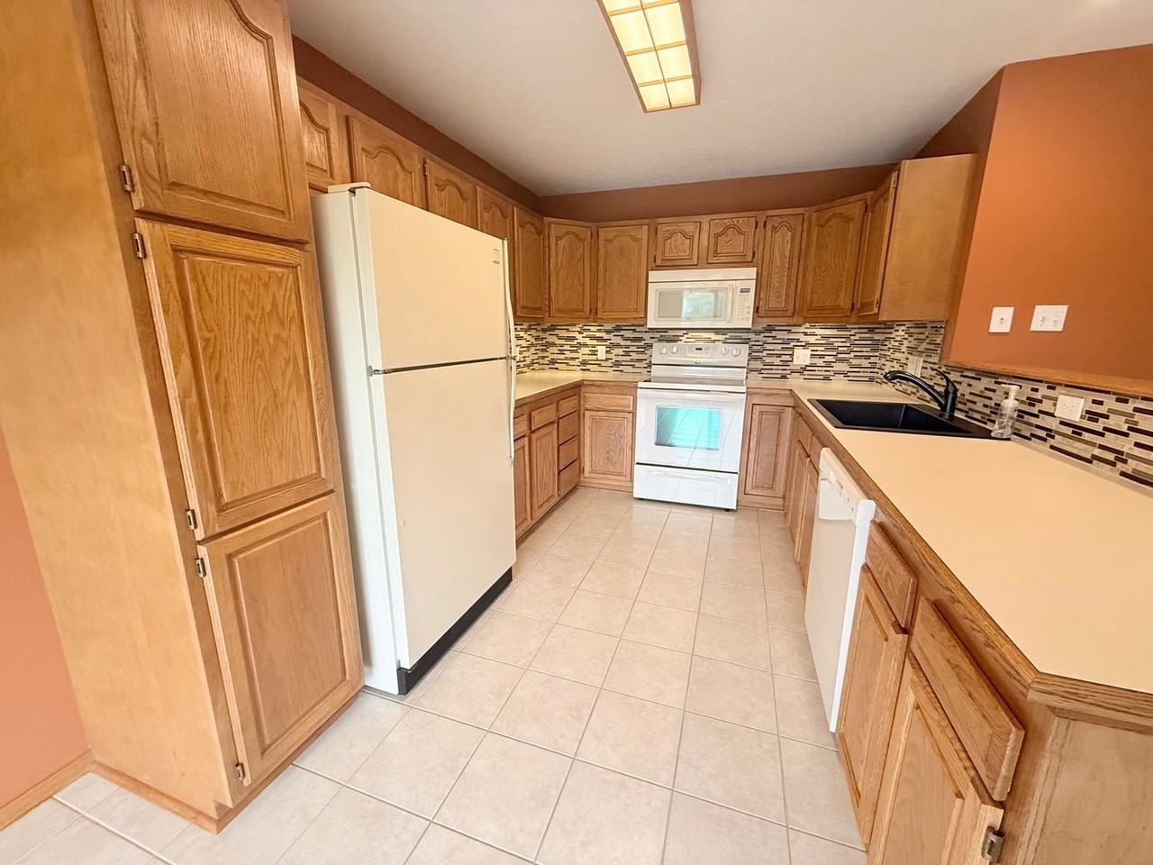 62 Vermont Ave - Photo 2 of 16