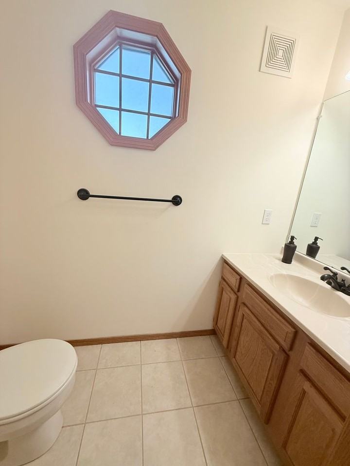 62 Vermont Ave - Photo 6 of 16