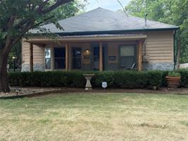 featured image of 643 E South St