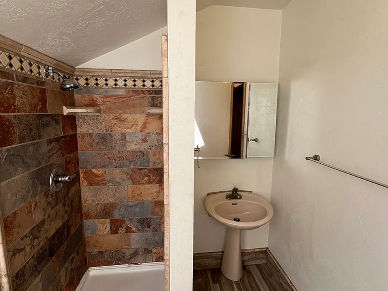 333 N Park St #C - Photo 7 of 10