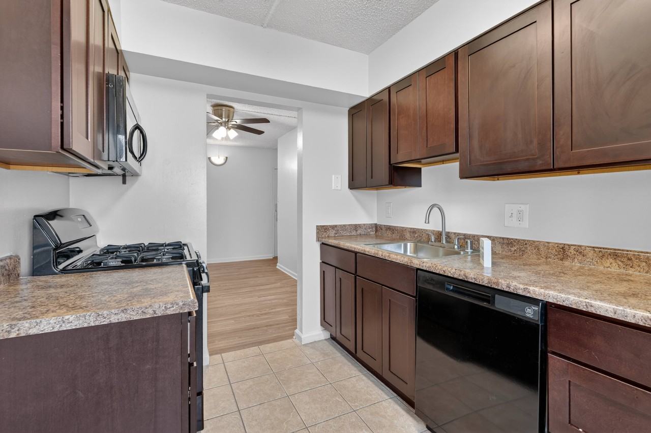Brookland Ridge Apartments - Photo 4 of 46