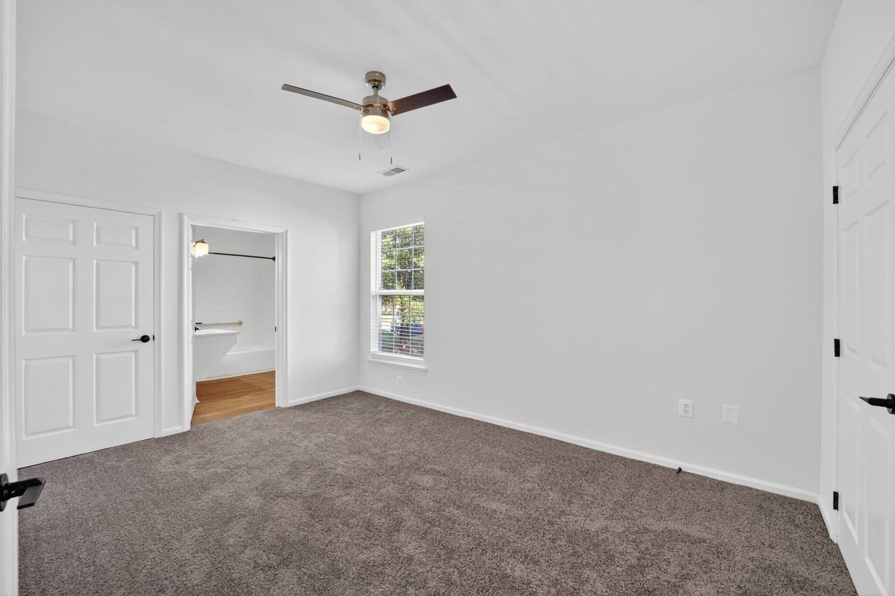 Brittany Commons Apartments - Photo 6 of 50