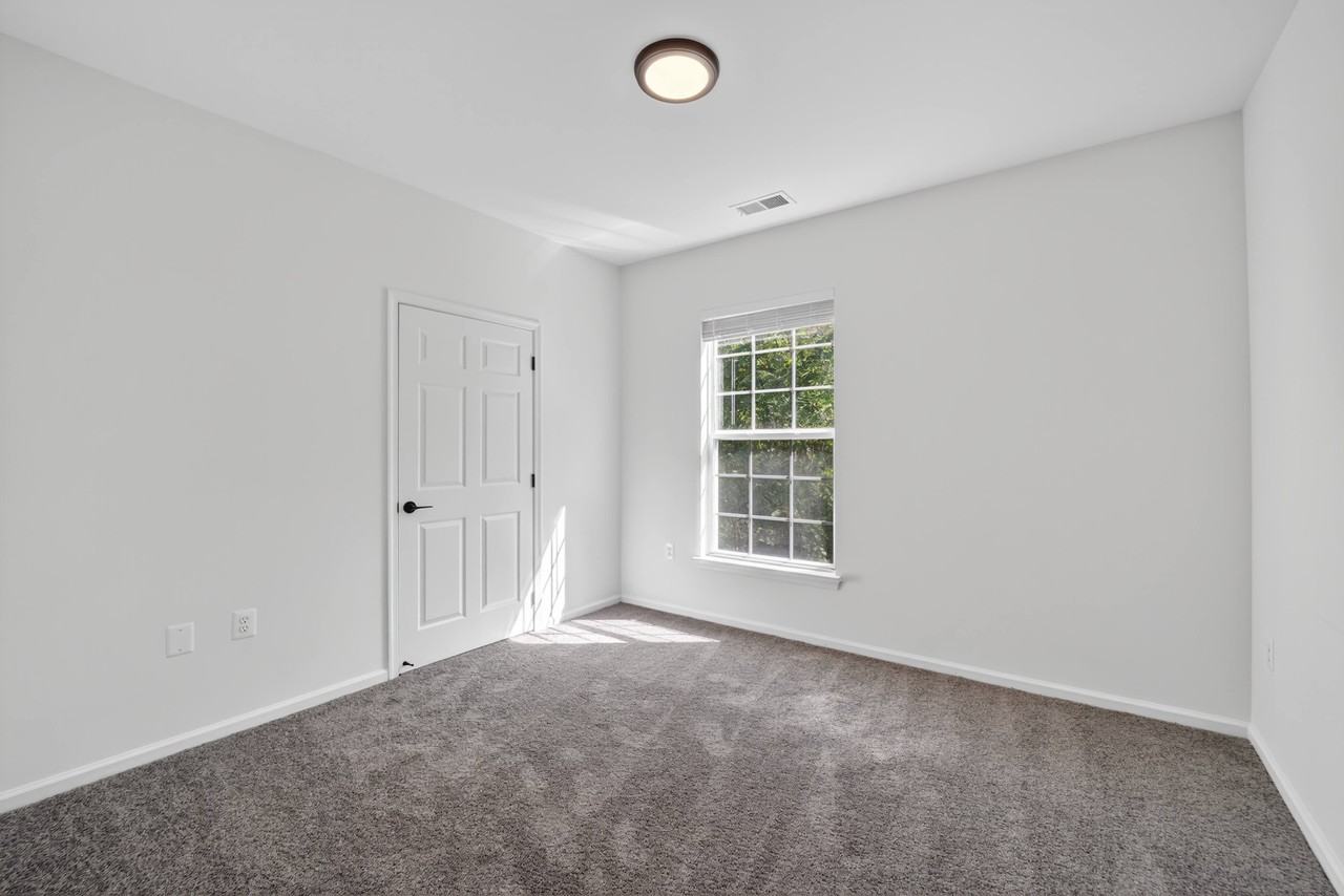 Brittany Commons Apartments - Photo 7 of 50