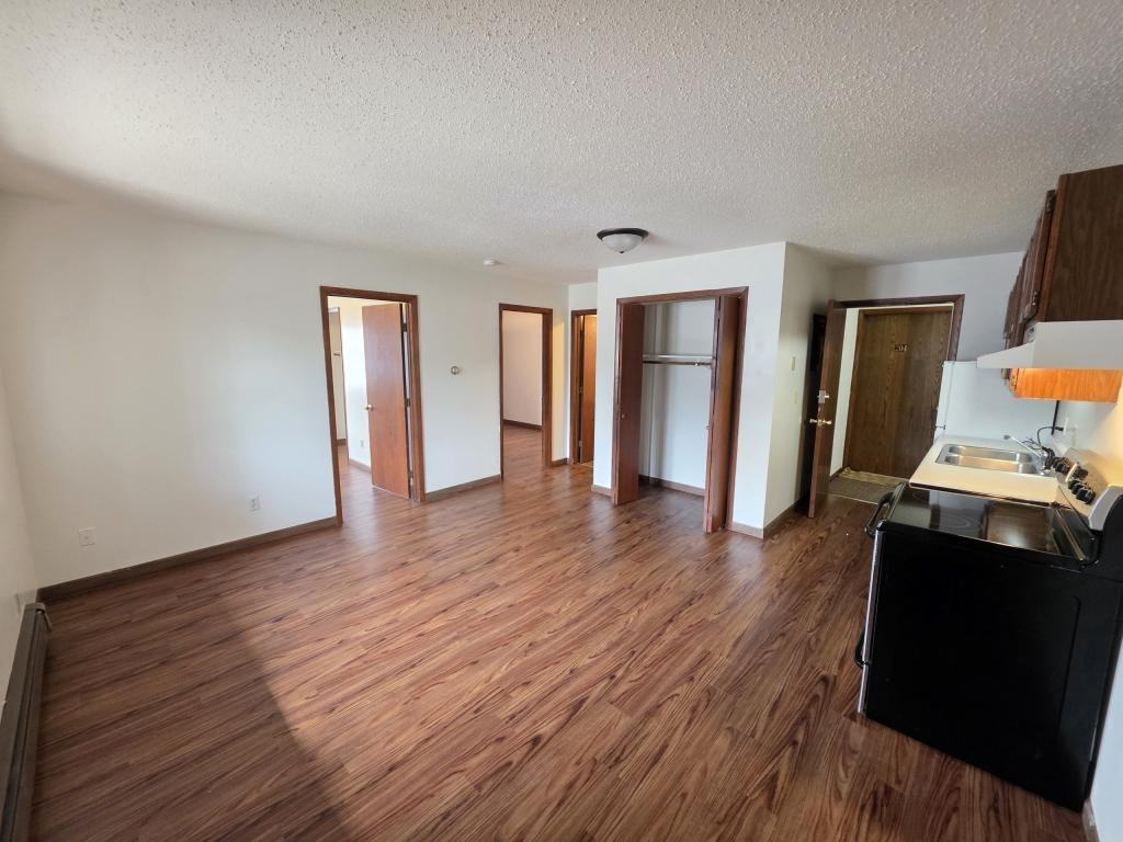 201 W South Railroad St #203 - Photo 4 of 13