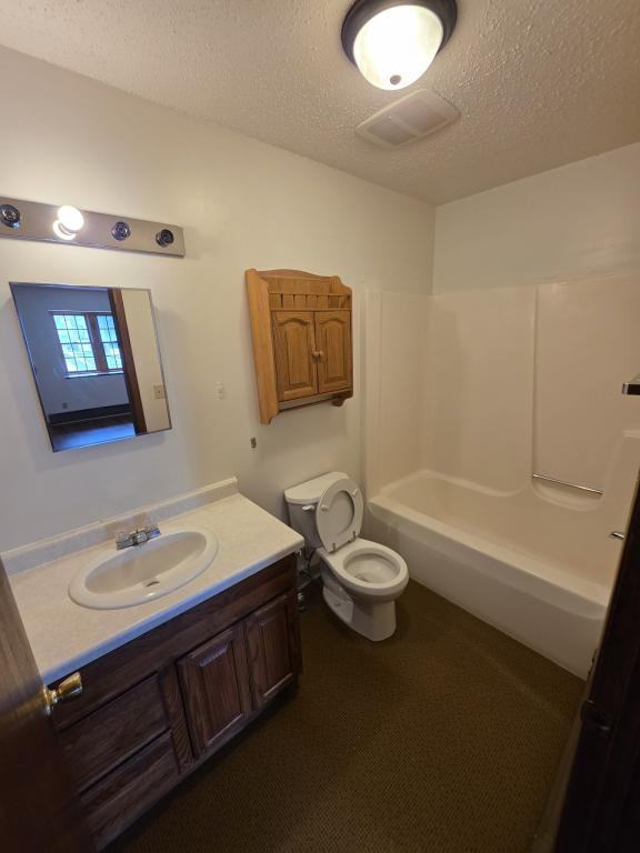201 W South Railroad St #203 - Photo 5 of 13