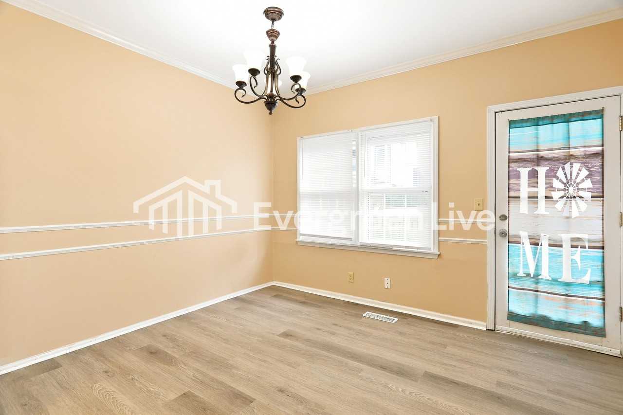 6731 Remington Cir - Photo 5 of 15