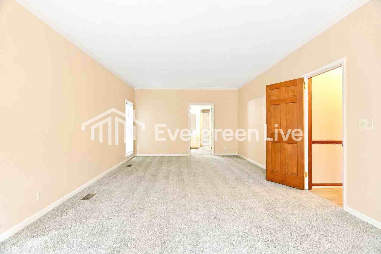6731 Remington Cir - Photo 6 of 15