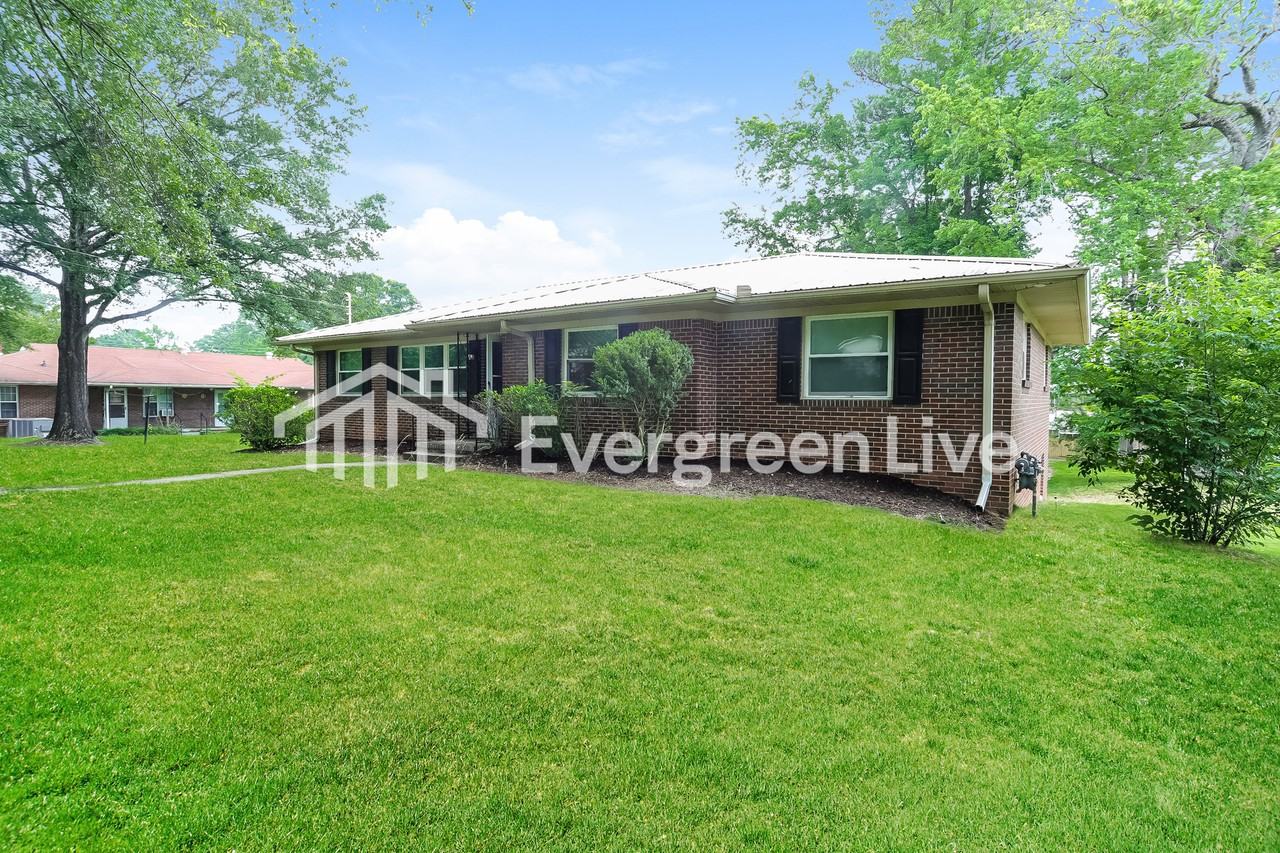 636 Blanton Ln - Photo 2 of 14