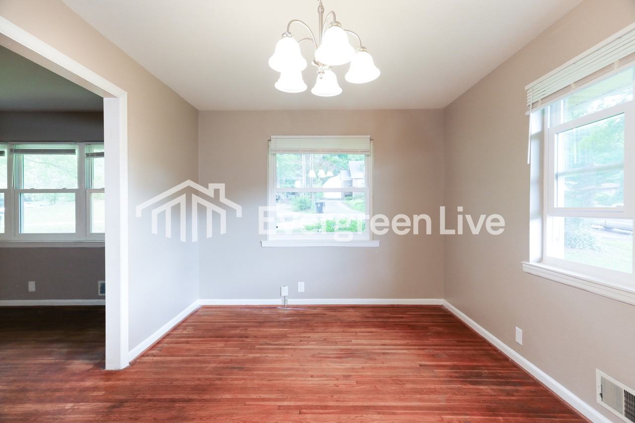 636 Blanton Ln - Photo 5 of 14