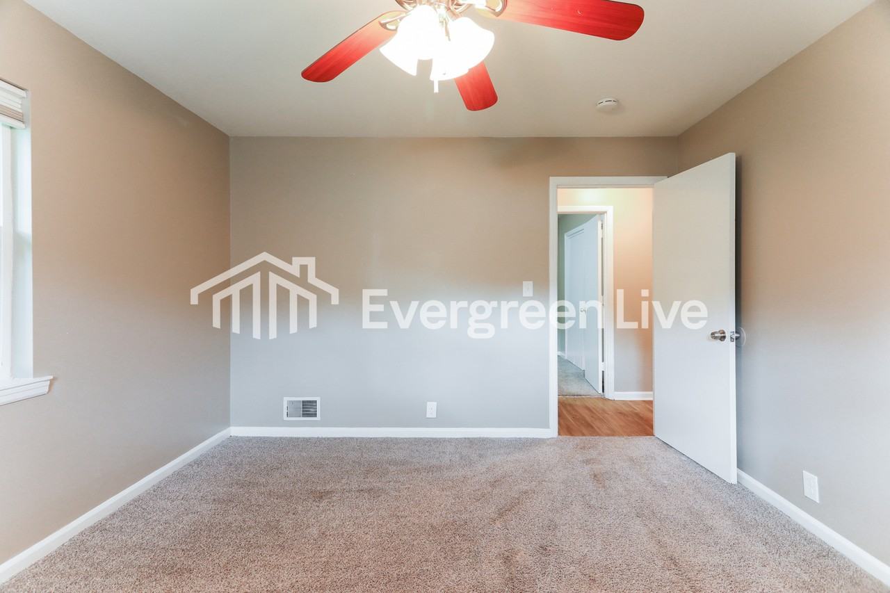 636 Blanton Ln - Photo 7 of 14